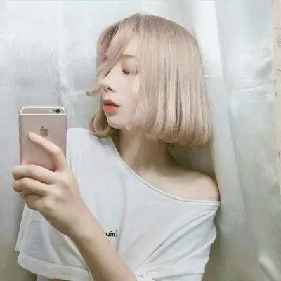 带着魔术盒的男人
